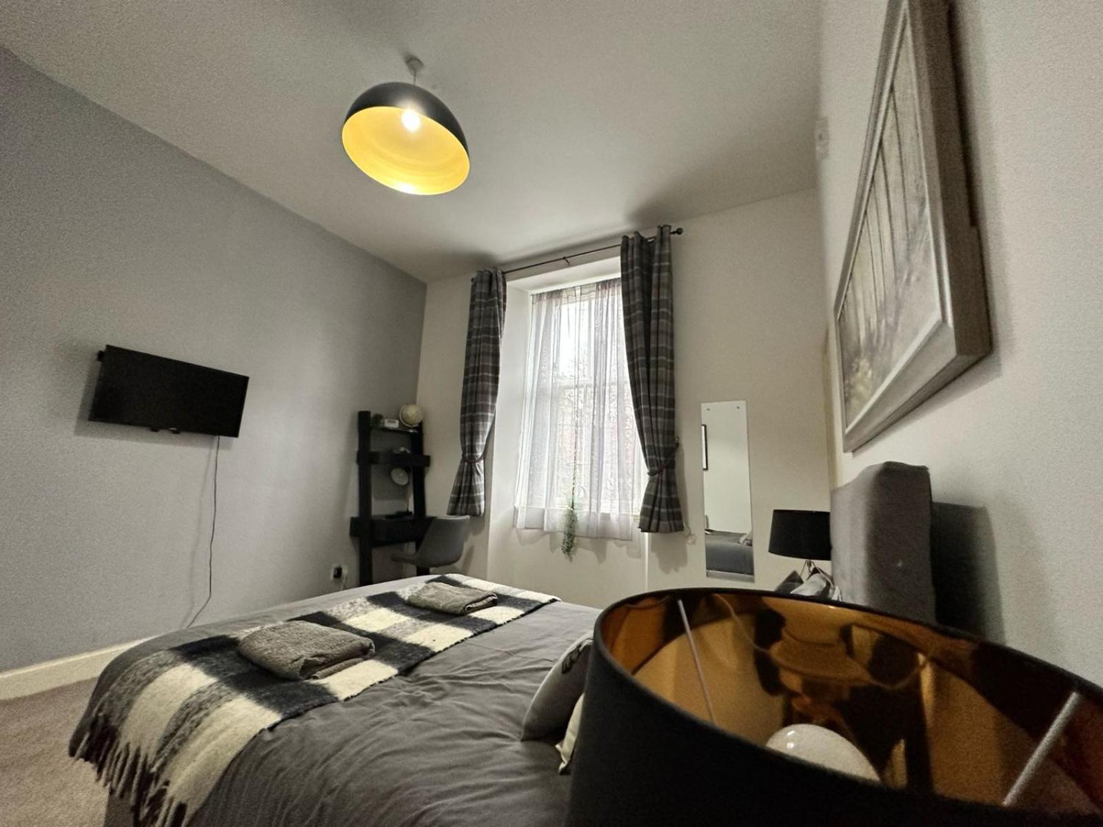 City Lights Apartment Единбург Екстериор снимка